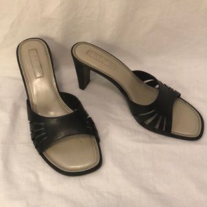 Unisa slip on heel, black leather, size 8